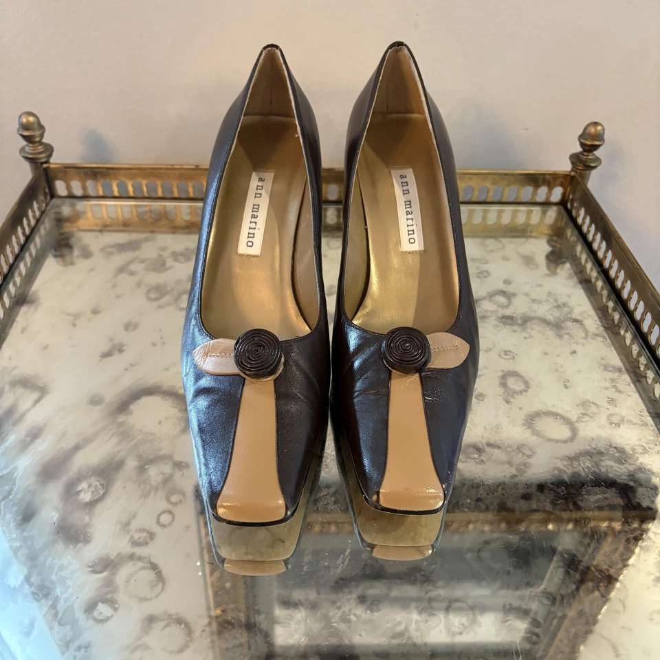 Ann Marino Shoes Womens Size 6.5 Leather Heels Square Toe Rosette Detail Dress - Image 2 of 4