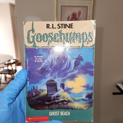 Vintage GOOSEBUMPS #22 Ghost Beach - Paperback Book (Scholastic, 1994)    