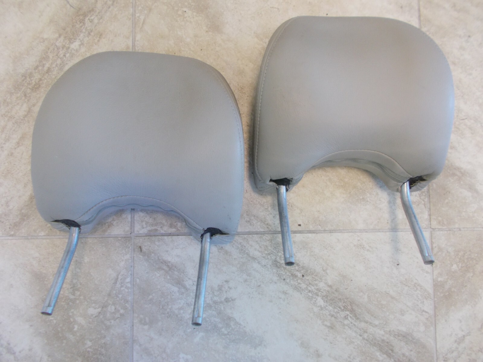 Volvo S80 Front Seat Headrests 99 00 01 02 RH LH Head Rests Tan Leather