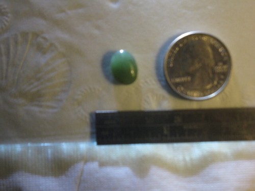 Jade cabochon - green oval - 12 x 10 mm - Picture 2 of 4