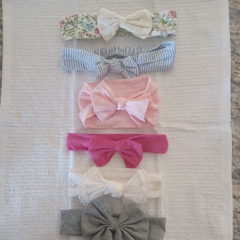 Baby girls bows. headbands lot