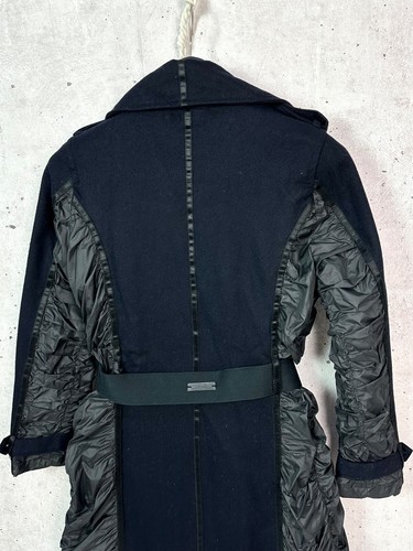 Gabardina para mujer Marithe Francois Girbaud cerrada estilo vanguardista lana-nylon” - Imagen 8 de 11