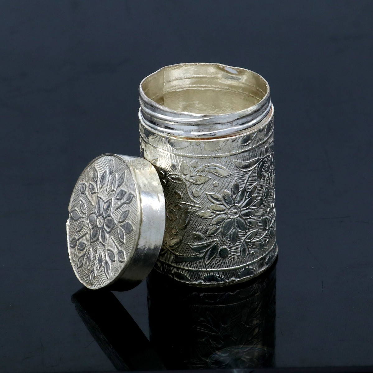925 sterling silver trinket box, flower design box , tobacco box stb858