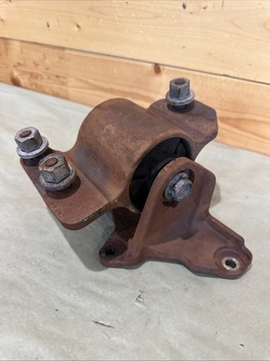 2011-2016 Ford F250 SD 6.2L Left Side Engine Support Insulator Mount BC3Z-6038-A