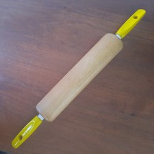 Vtg Wooden Rolling Pin Yellow Painted Handles & Metal Spindle 42cm 16-1/2" Retro