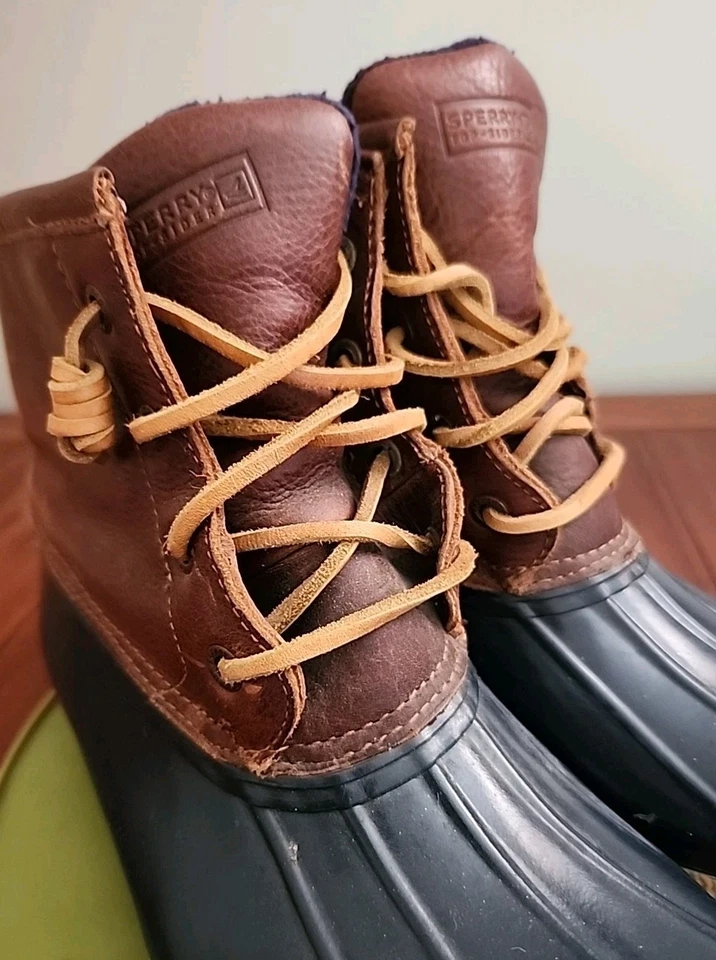 Botas de invierno Sperry para mujer de agua salada talla 8 usadas en excelente estado azules/marrones Foto 2 de 4
