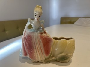 Cinderella Ceramic Figurine Planter Walt Disney Vintage, 7x6.5x3 Inches