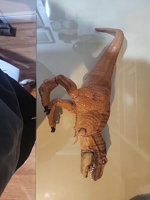 Jurassic World Stomp And Strike Tyrannosaurus Rex