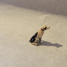 1950  s VINTAGE LEAD METAL foxhound dog FIGURINE MINIATURE seated britains