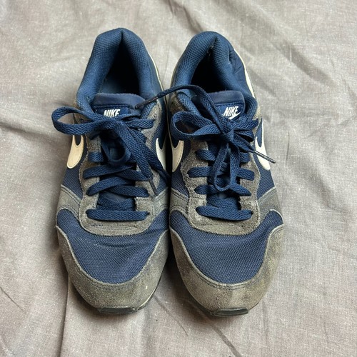 Nike Hombres Talla UK 7 MD Runner 2 Medianoche Azul Marino Entrenadores 749794-410 Zapatos - Imagen 3 de 6