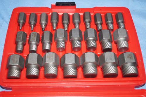 Matco Tools Screw Extractor Set SEXS25 1/8" - 7/8" - Picture 5 of 10