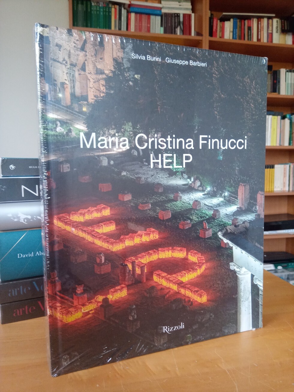 HELP - Maria Cristina Finucci - Rizzoli Electa 2021 (NUOVO)