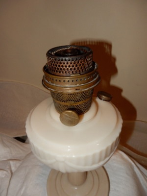 ALADDIN MODEL B-75 LINCOLN DRAPE ALACITE KEROSENE OIL LAMP | eBay