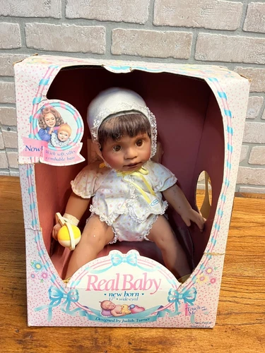 Vintage 1985 Hasbro Real Baby Doll w/ Box  Newborn Judith Turner