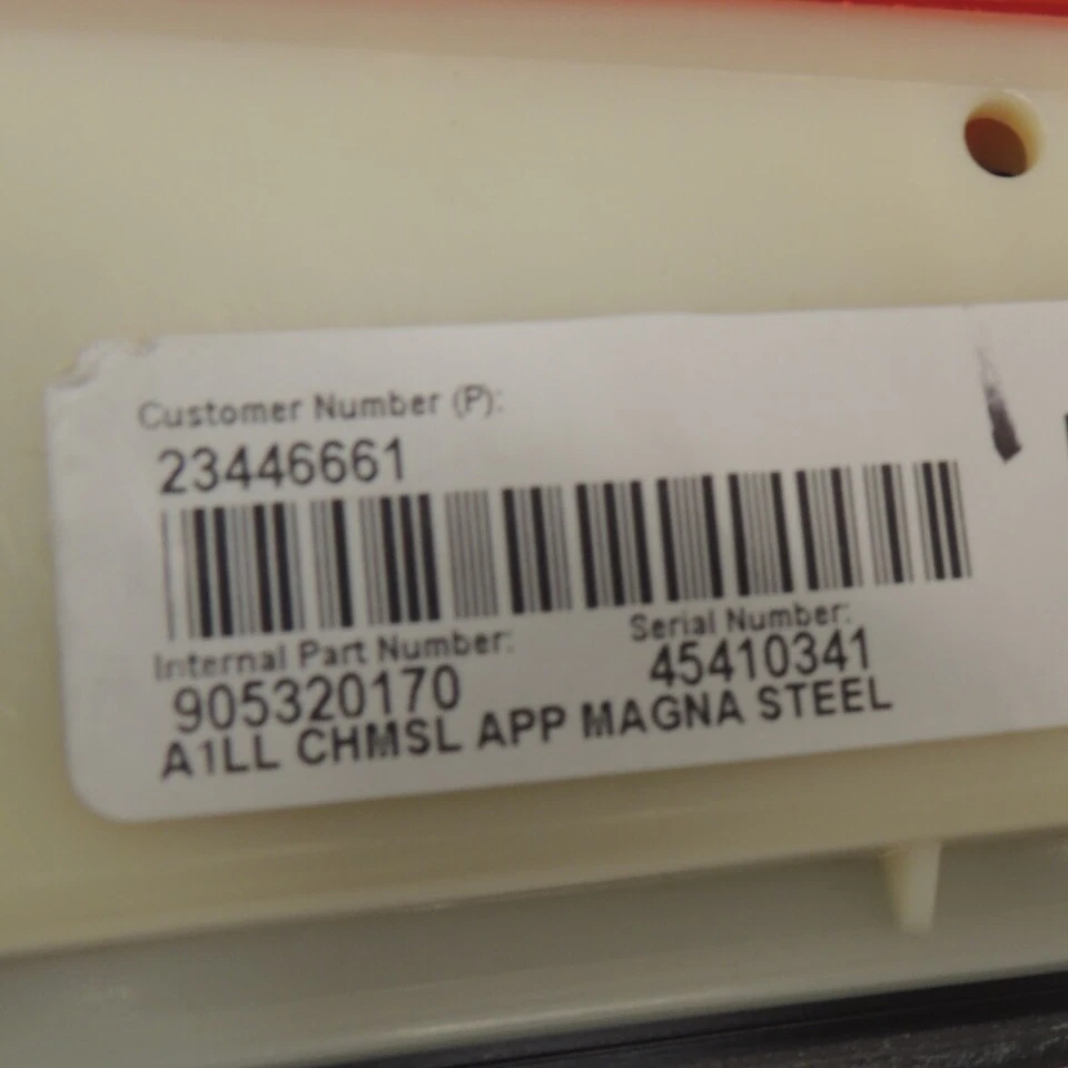 Spoiler com luz de freio 23187576 aço magna 2014-17 Cadillac CTS Sedan 23339467 - Imagem 3 de 3