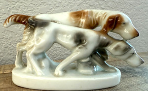 Vintage Porcelain Figurine Two Pointer Hunting Dogs Ceramic Home Decor Art