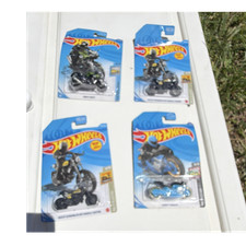 Hot Wheels 1:64 Motorcycle Lot BMW K 1300 R Ducati Scrambler