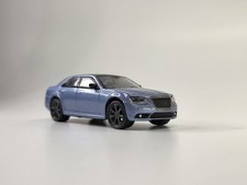 1:64 Greenlight 2013 Chrysler 300C SRT8 - Dark Blue Metallic