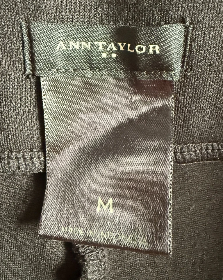 Leggings Ann Taylor talla mediana con costuras negras Foto 2 de 4
