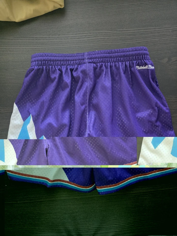 Винтажные баскетбольные сетчатые шорты Mitchell & Ness Utah Jazz размер M NBA фиолетово-белые - Изображение 3 из 4