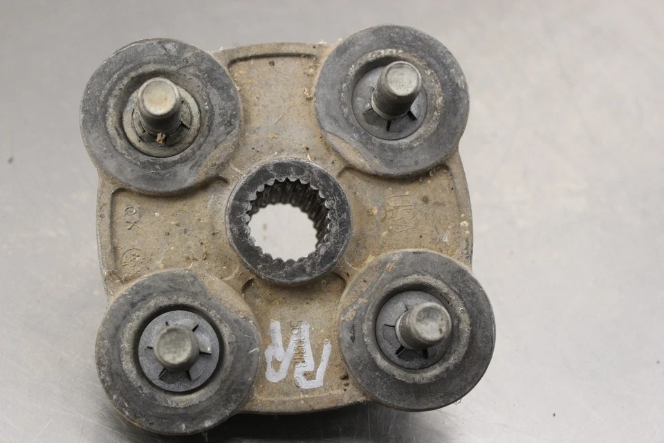 1997 Polaris Xpress 400L 2x4 REAR BACK WHEEL RIGHT HUB O909 - Image 3 of 4