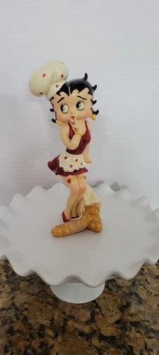 Vintage Betty Boop figurine "Classic Chef " by S. S. Sarna Inc.