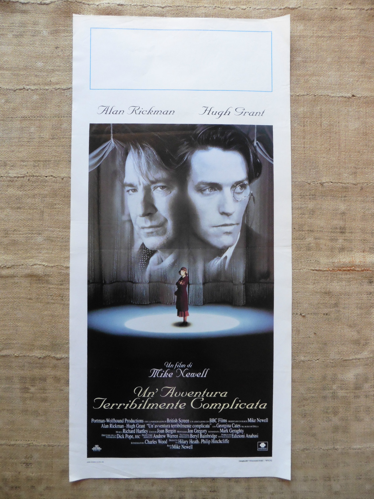 Locandina originale film Un'avventura terribilmente complicata (1995) - Regia di Mike Newell
