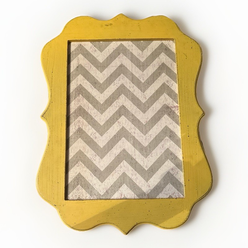 Hobby Lobby 18” x 13” Yellow Chevron Pattern Scalloped Edge Magnetic Board