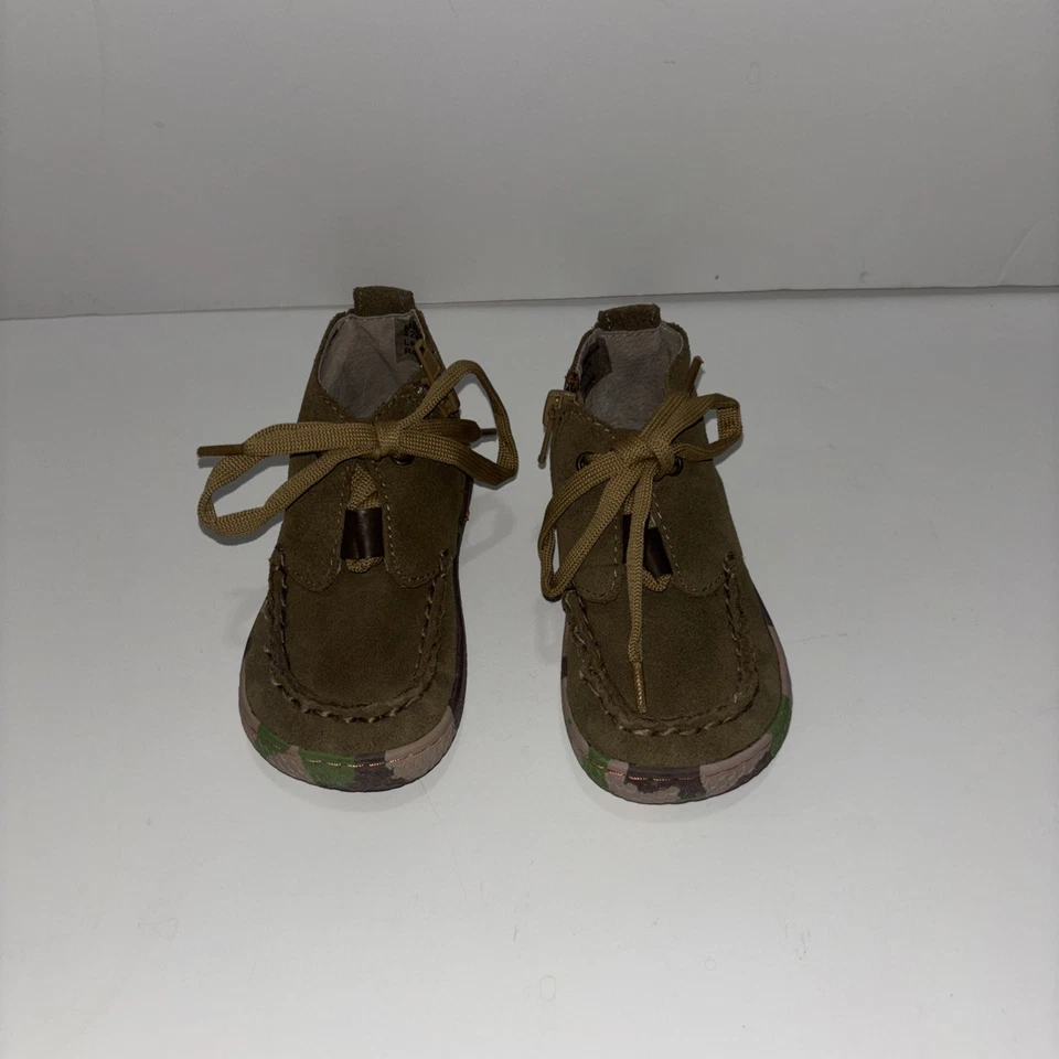 Zapatos de acción Livie & Luca Captain para niños tallas 5 Foto 2 de 4