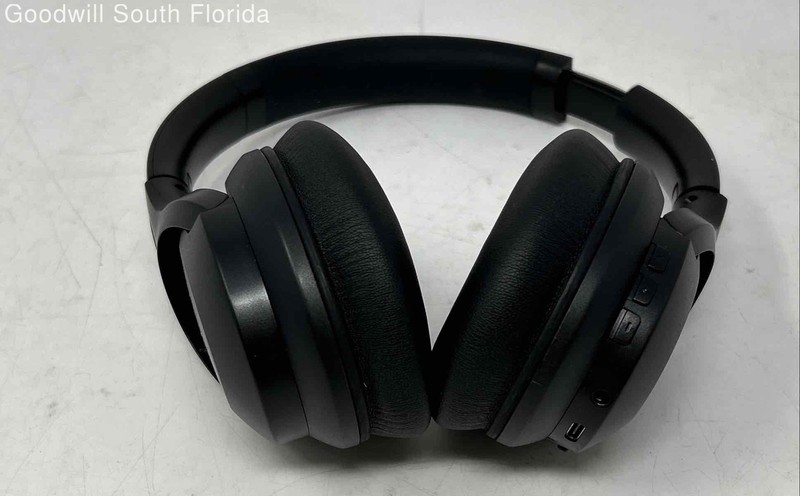 HiFuture Black Noise-Cancelling Wireless Over Ear Headphone Not Tested NCL
