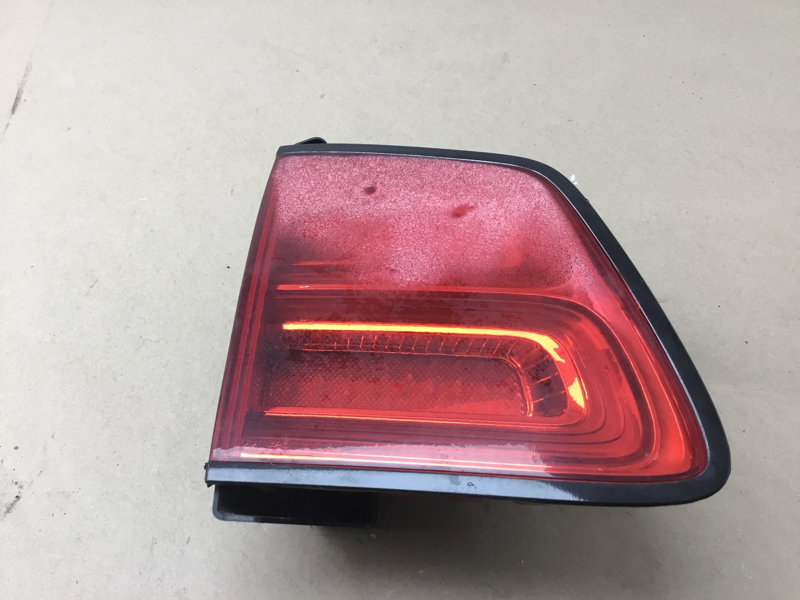 Bentley Bentayga 2019 V8 Rear Left Driver Tail Light Lamp Lid Mounted 16-20 :M