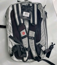 OAKLEY Motion 26 Liter Backpack Stone Gray