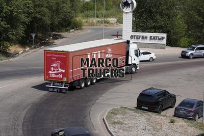 LKW Foto Mercedes-Benz Actros Planensattelzug Kasachstan weiß LTU Kremmen #w6pg