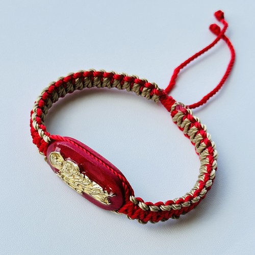 Pulsera Rojo/Beis Con San Judas Tadeo Oro Laminado Tejida Doble Y Reversible - Picture 5 of 6