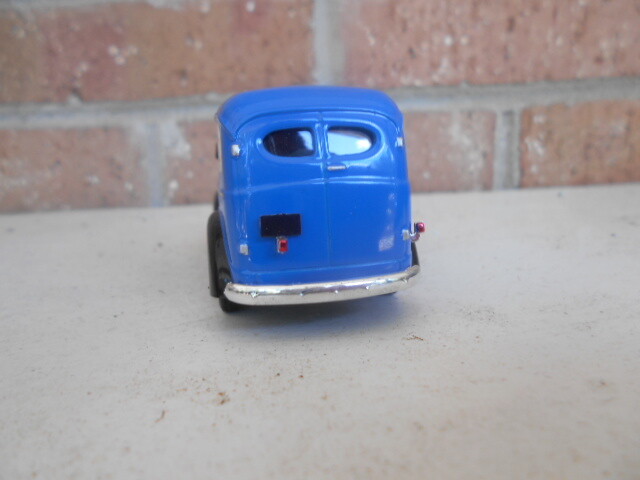 Picture 2 of 9