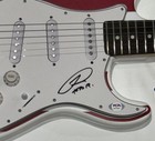 TODD RUNDGREN SIGNED USA FLAG ELECTRIC GUITAR UTOPIA PROOF PSA COA — photo 2