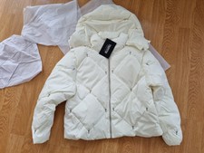 Women's Trapstar Irongate Chesterfield Hooded Puffer Jacket Off White - Medium