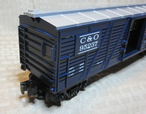 MTH RAIL KING 30-7113 O/O27 40' STOCK CAR "CHESAPEAKE & OHIO" - Picture 10 of 12