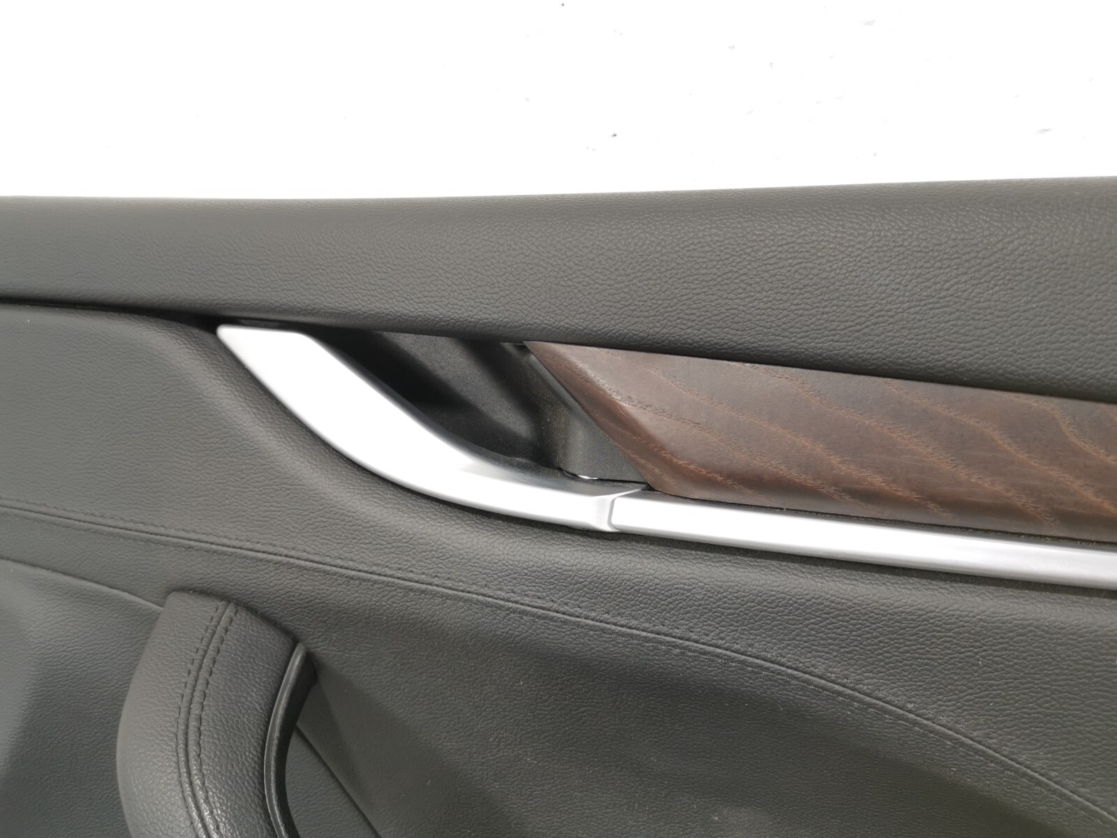 MASERATI Levante 3.0L AWD 2019 Front Right Side Door Panel Trim Cover OEM