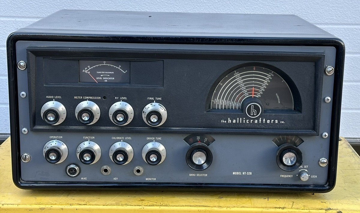 The Hallicrafters HT-32B Tube Ham Radio Transmitter/Exciter HT32B
