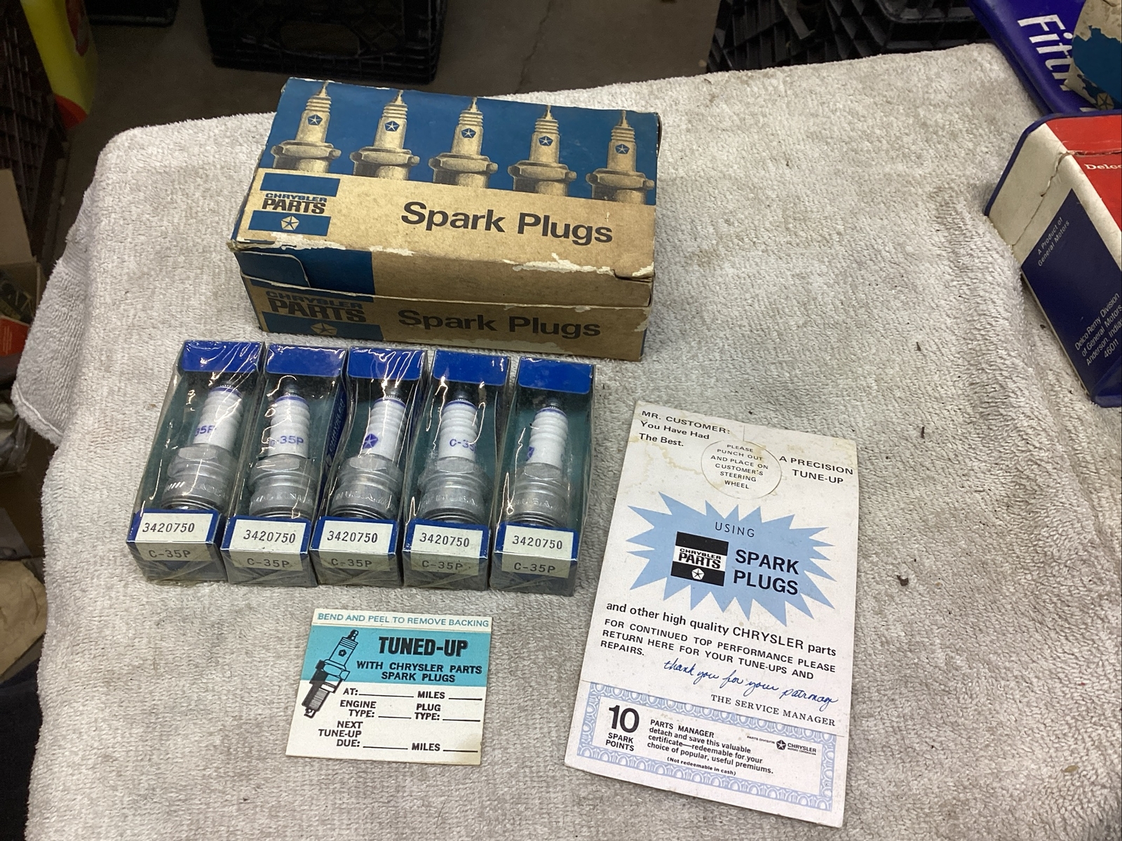 NOS VINTAGE Chrysler Spark Plugs 10 PCs 3420750 C-35P.  W/ OG Paperwork