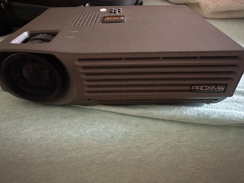 Proxima Ultralight DX3 Projector and Accessories- Case Included - Picture 9 of 9