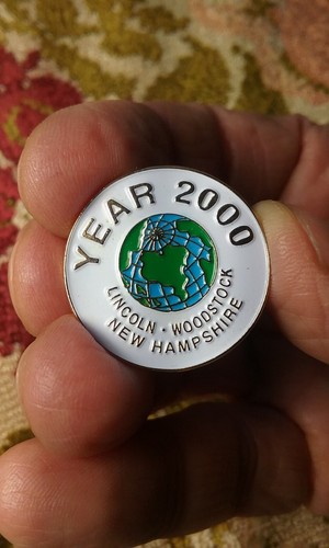Lincoln & Woodstock NH Year 2000 Pin Pinback