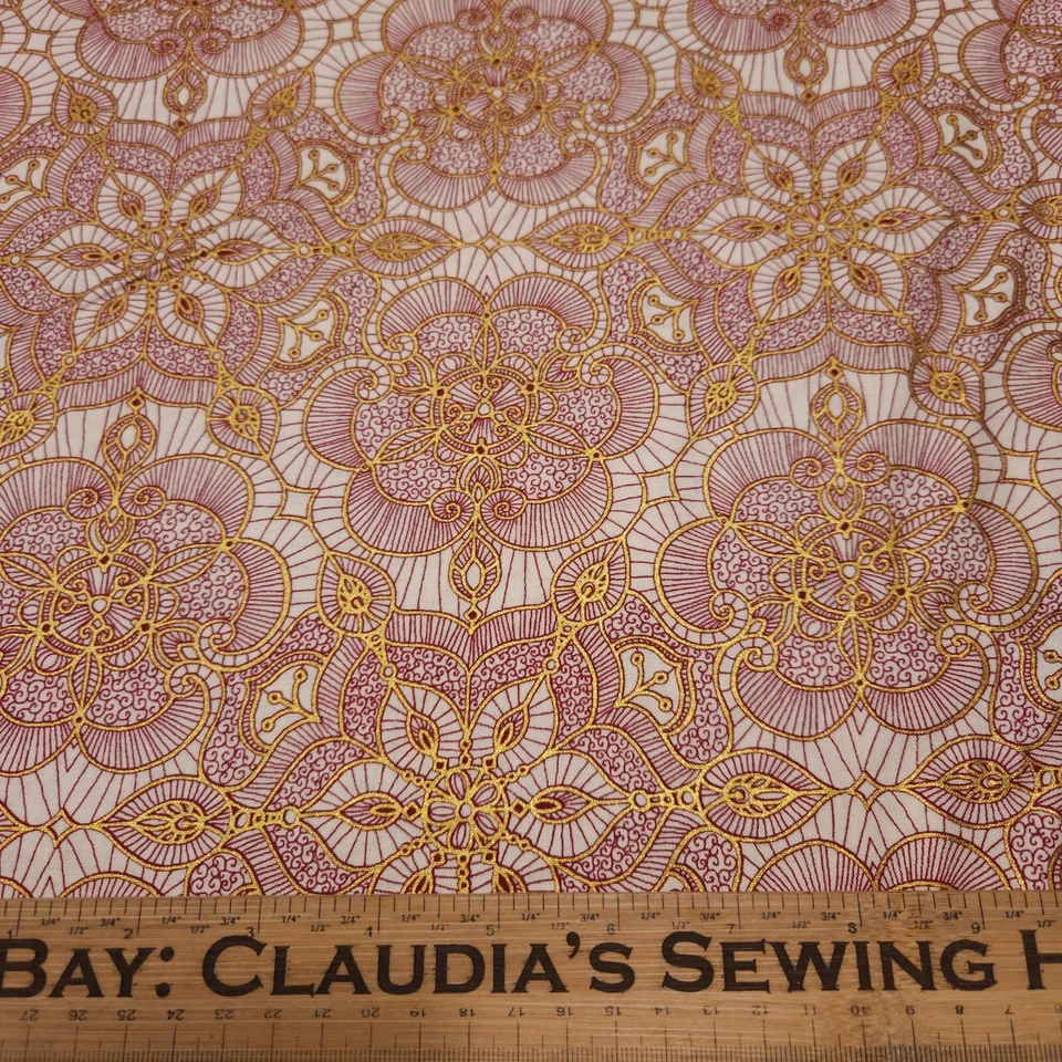 Encaje Luminoso BTY Studio 8 Acolchado Tesoros Vino Dorado Crudo Estampado Algodón Foto 2 de 3