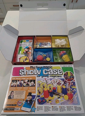 Meine erste Zaubervitrine für junge Zauberer