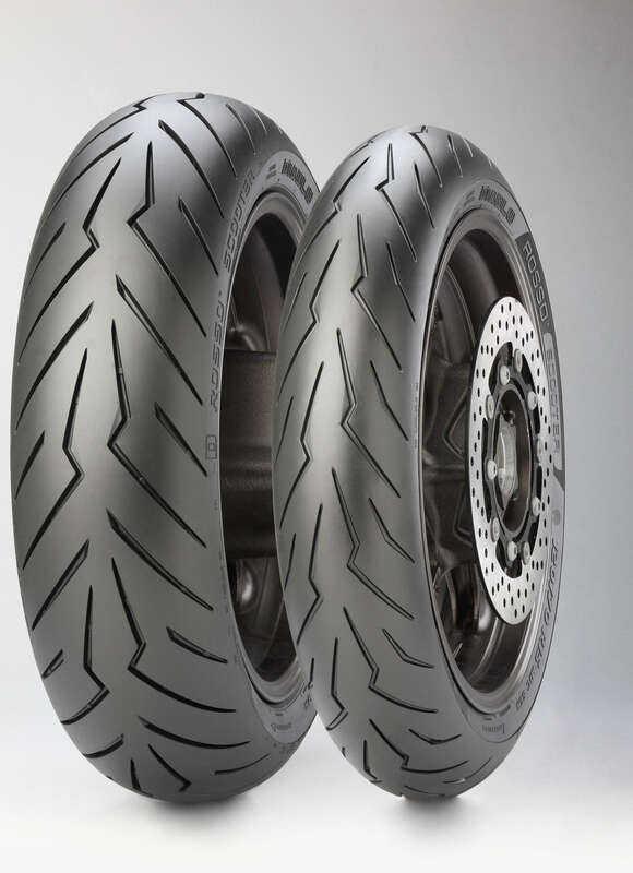 Pneu Pirelli Diablo Rosso Scooter 120/70 R15 56H pour pneu avant de maxiscooter