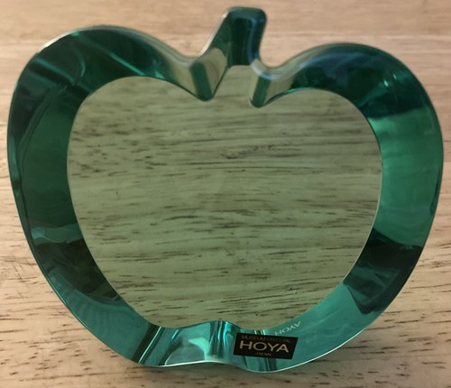 New In Box Hoya Museum Crystal Green Apple Paperweight Art Glass Japan - Picture 7 of 11