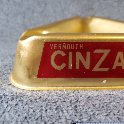 Vintage Aluminium Cinzano Wermut Aschenbecher Dreieck 5" goldfarben - Bild 19 von 24