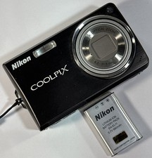 Nikon Digital Camera Coolpix S550 10.0MP Black With Battery Tested Working