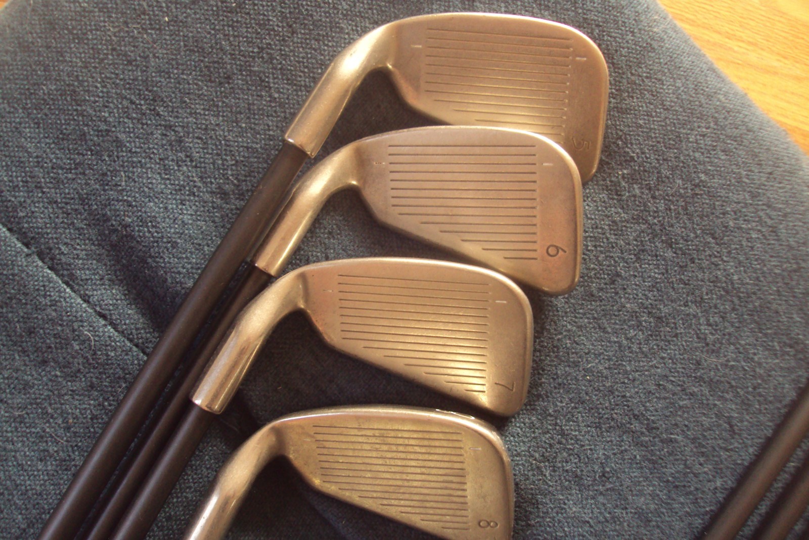 Ping ISI Beryllium Nickel Blue Dot irons 5-PW,SW U44 senior graphite +1/4"